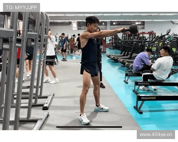 吴向东训练完顺手给老婆转了六位数零花钱